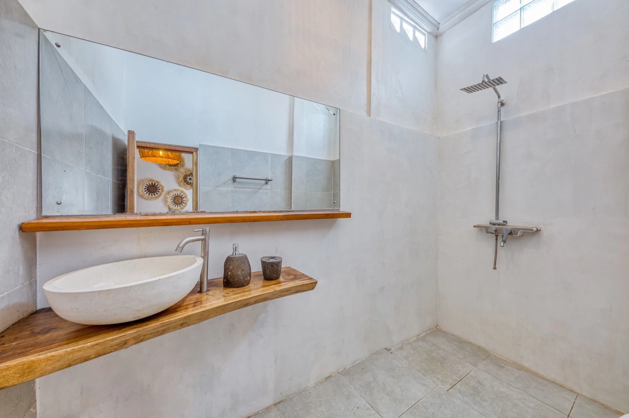 Mediterranean 6BR Family Villa