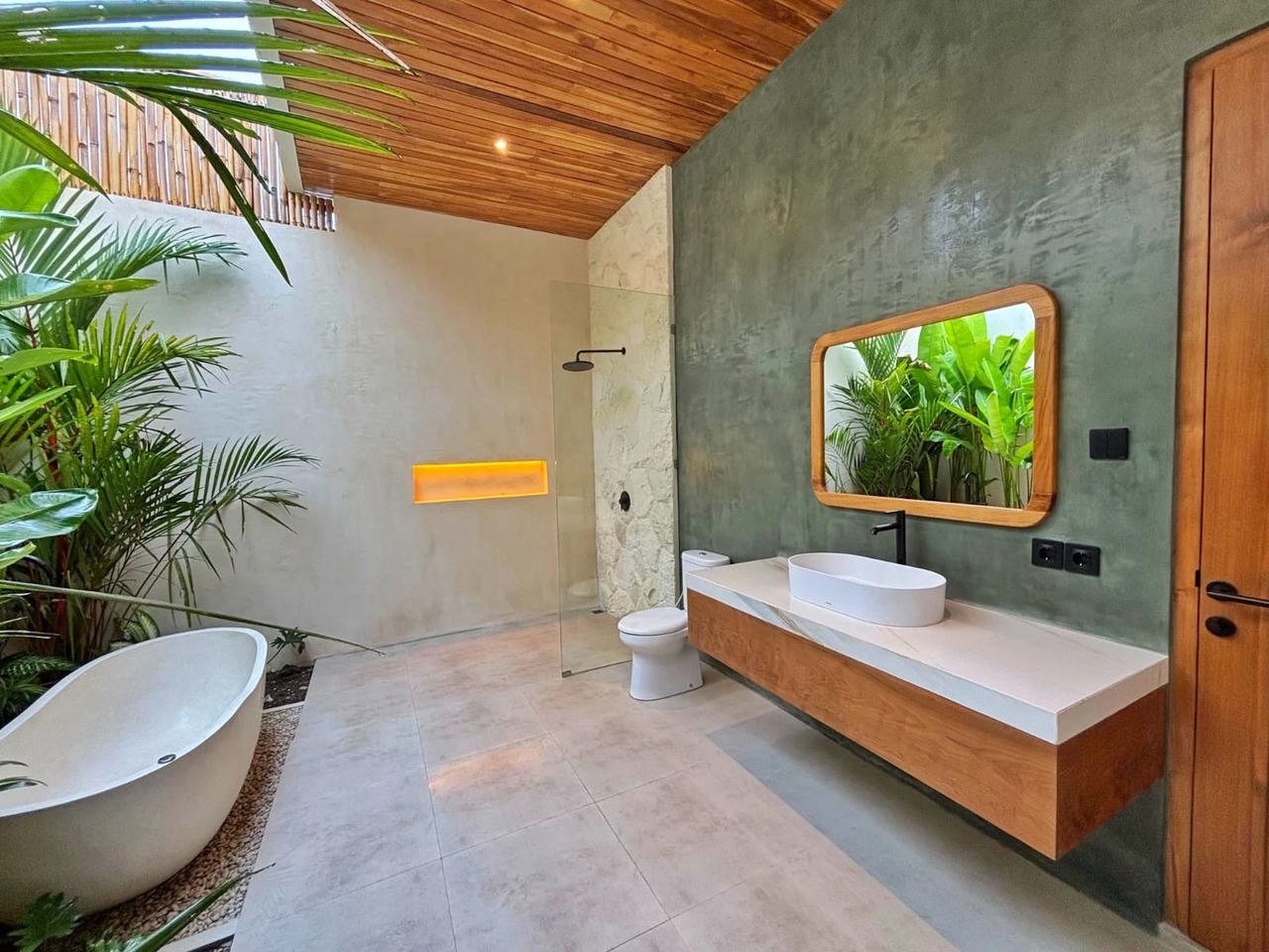 Luxury 3BR Tropical Private Villa