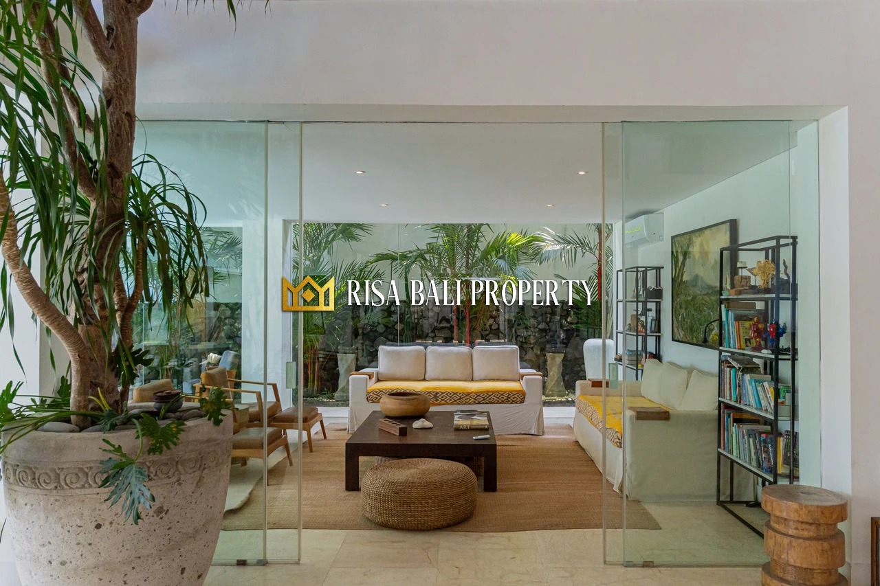 AMAZING LUXURY 10 BEDROOMS VILLA