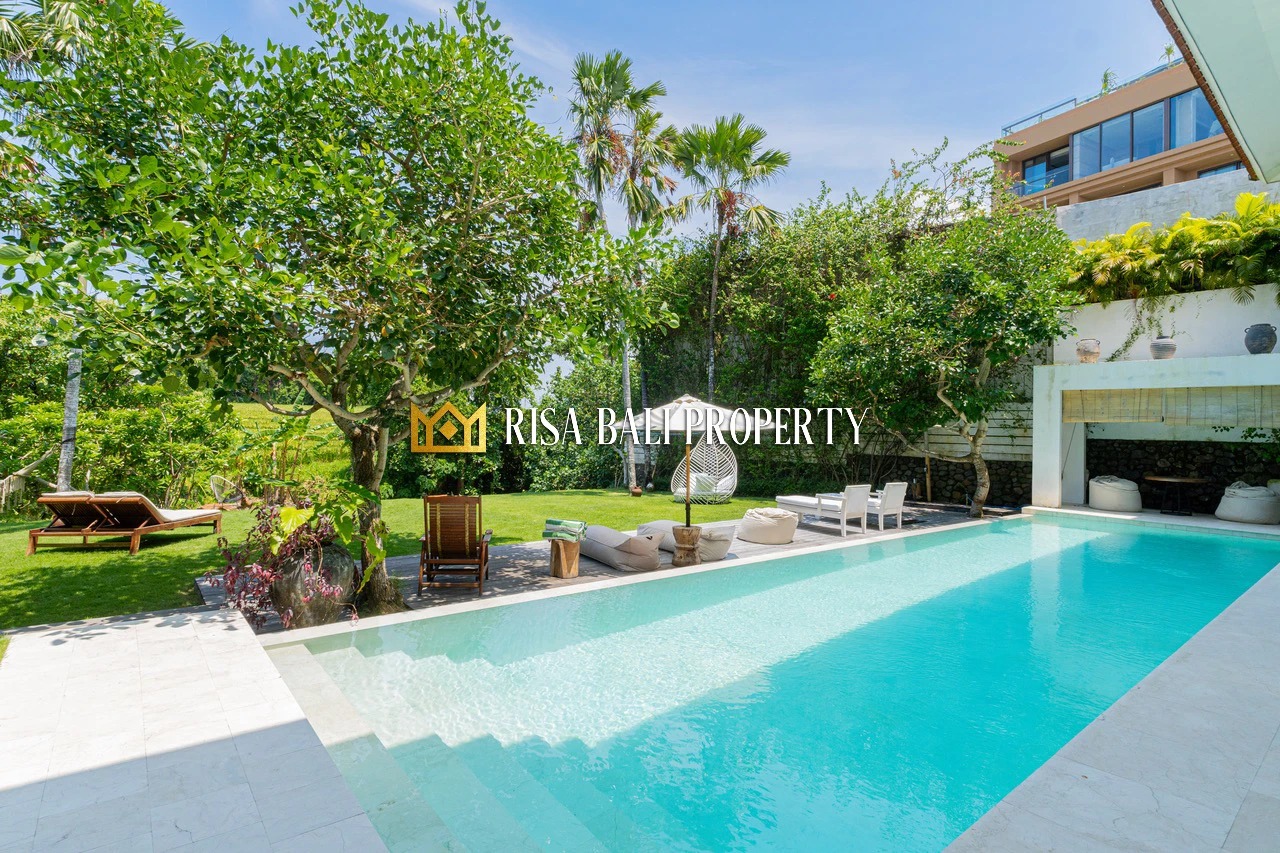 AMAZING LUXURY 10 BEDROOMS VILLA
