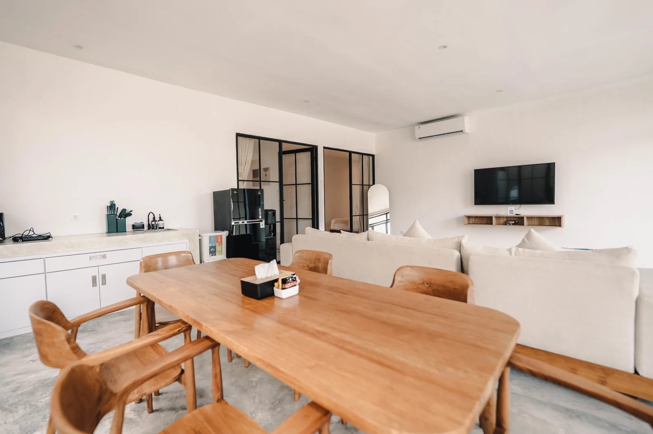 Modern 3BR Villa w/ Office & Pool
