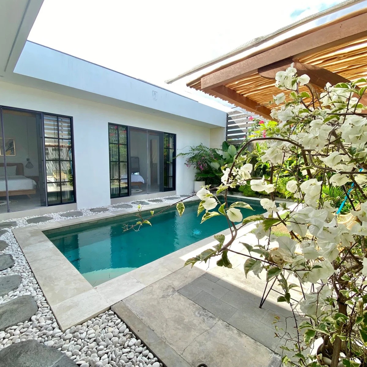 2 Bedroom Villa in Babakan For Rent