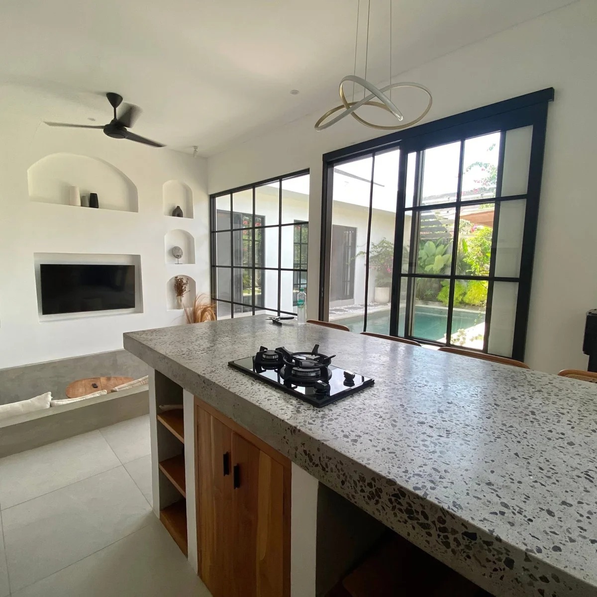 2 Bedroom Villa in Babakan For Rent