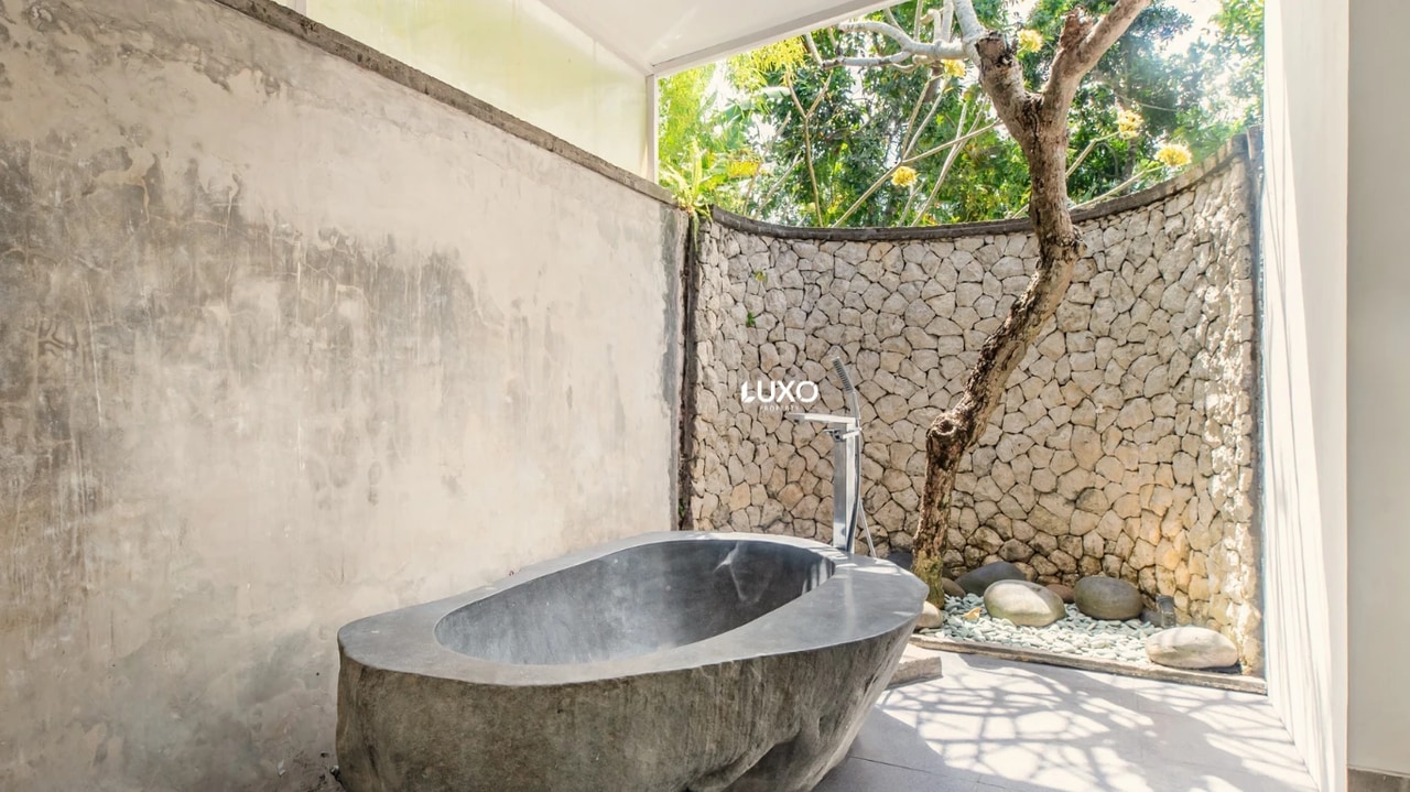 Villa 3 Bedrooms in Pererenan