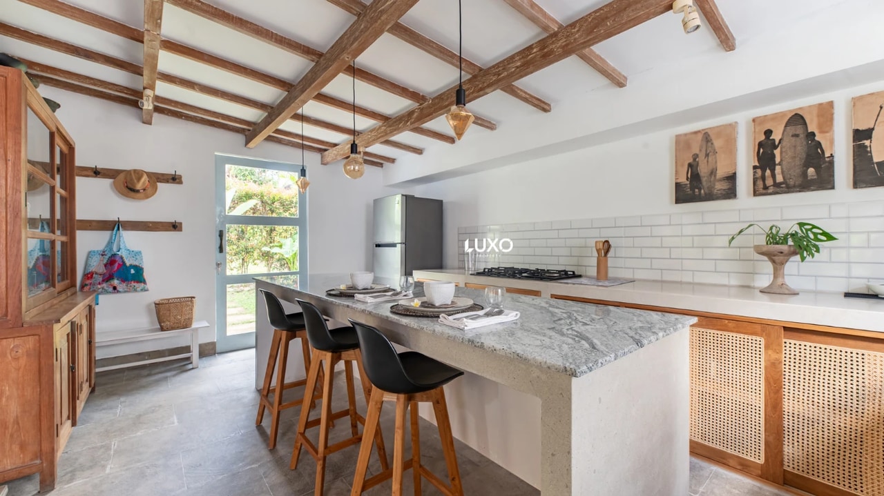 Villa 3 Bedrooms in Pererenan
