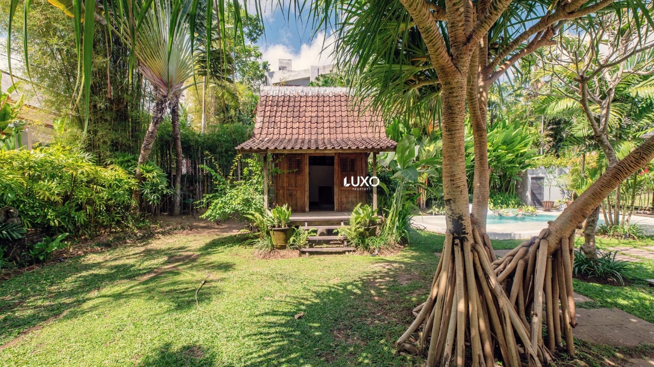 Villa 3 Bedrooms in Pererenan