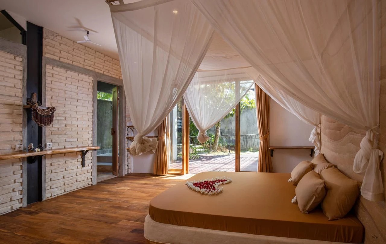 Spacious 4BR Villa w/ Rooftop Patio and