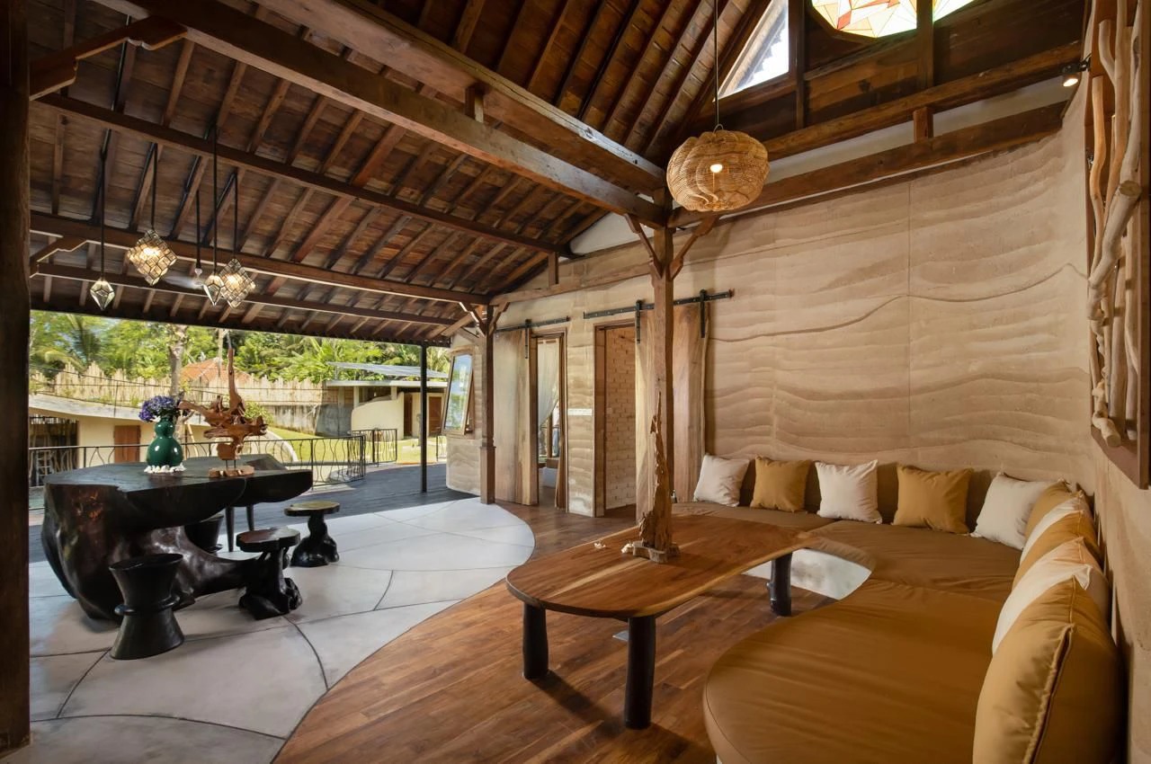 Spacious 4BR Villa w/ Rooftop Patio and
