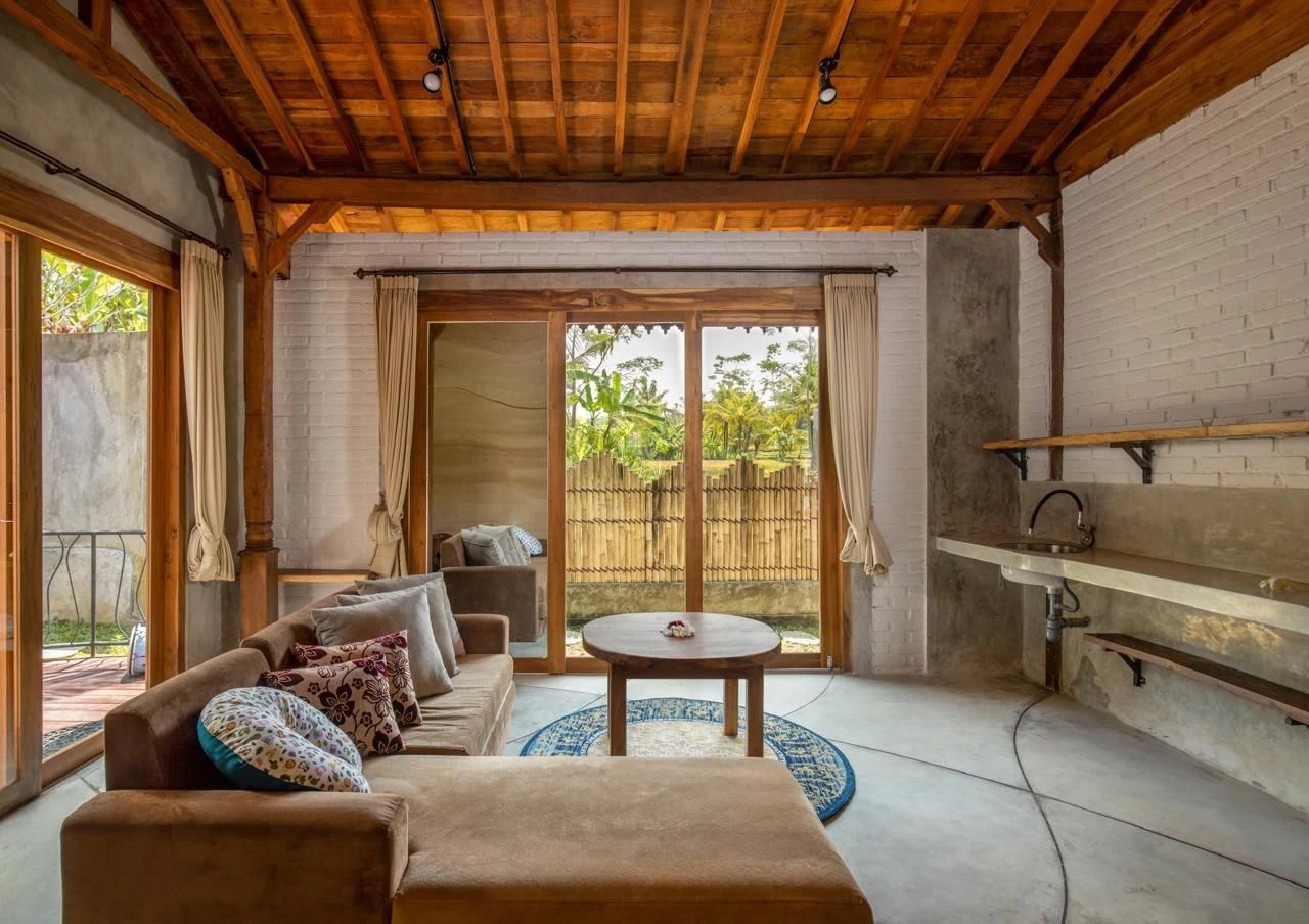 Spacious 4BR Villa w/ Rooftop Patio and