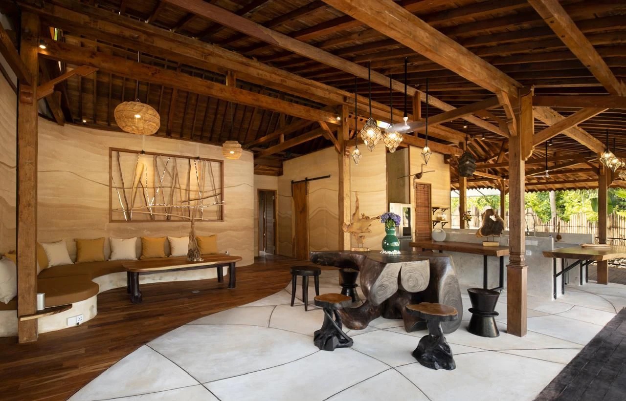Spacious 4BR Villa w/ Rooftop Patio and