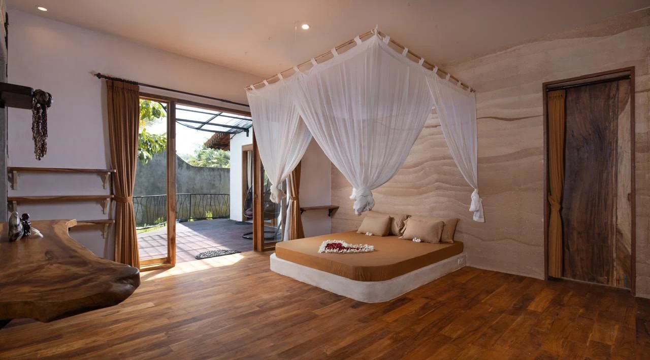 Spacious 4BR Villa w/ Rooftop Patio and
