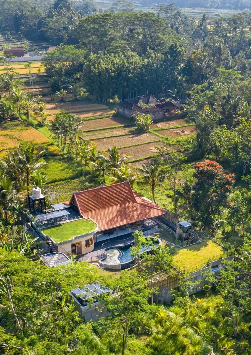 Spacious 4BR Villa w/ Rooftop Patio and