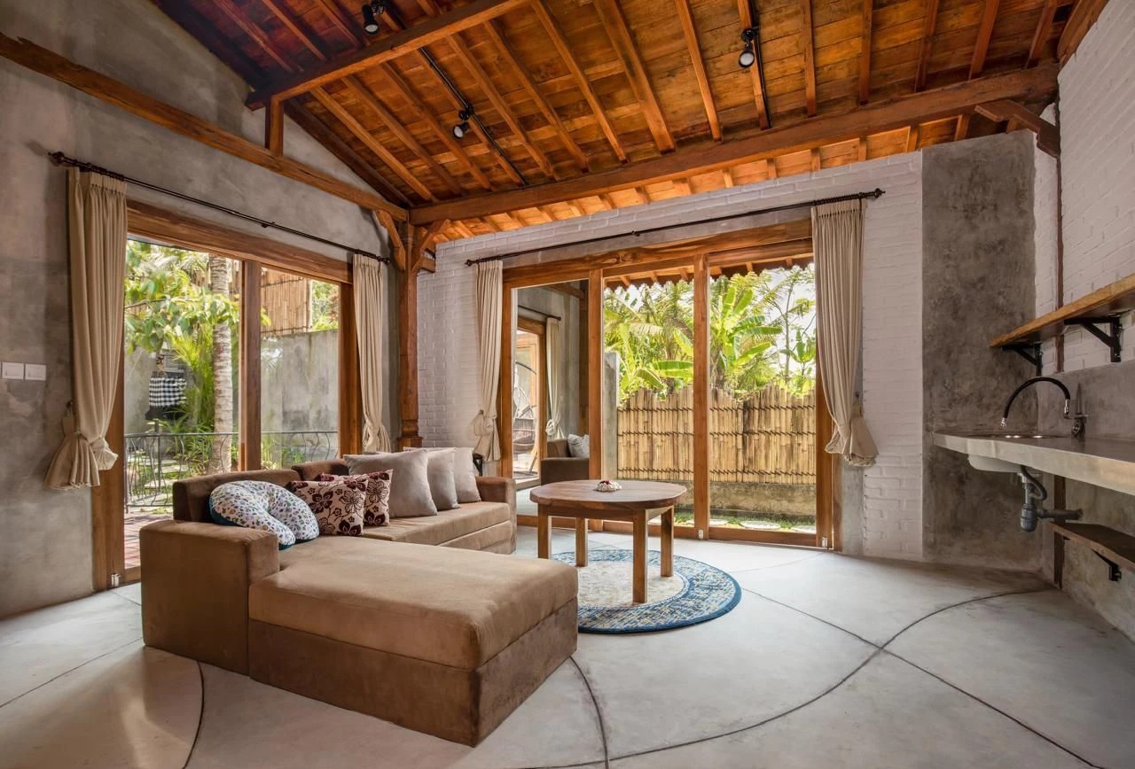 Spacious 4BR Villa w/ Rooftop Patio and