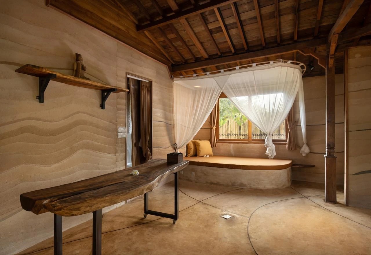 Spacious 4BR Villa w/ Rooftop Patio and