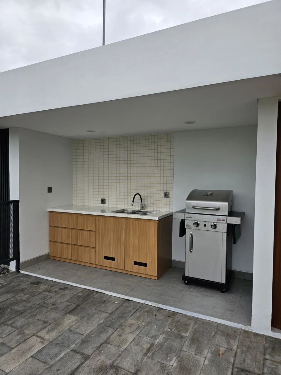 5 Bedroom Villa Residence in Kedungu