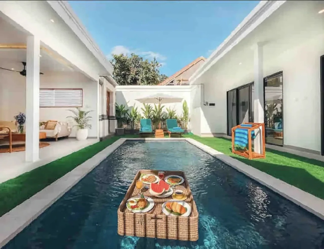 2UM6 — A relaxed open-living 2BR villa