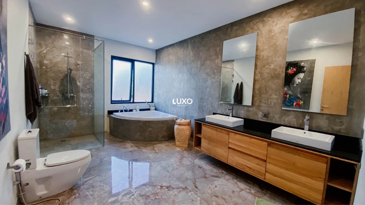 Modern 4 Bedrooms Villa in Pererenan