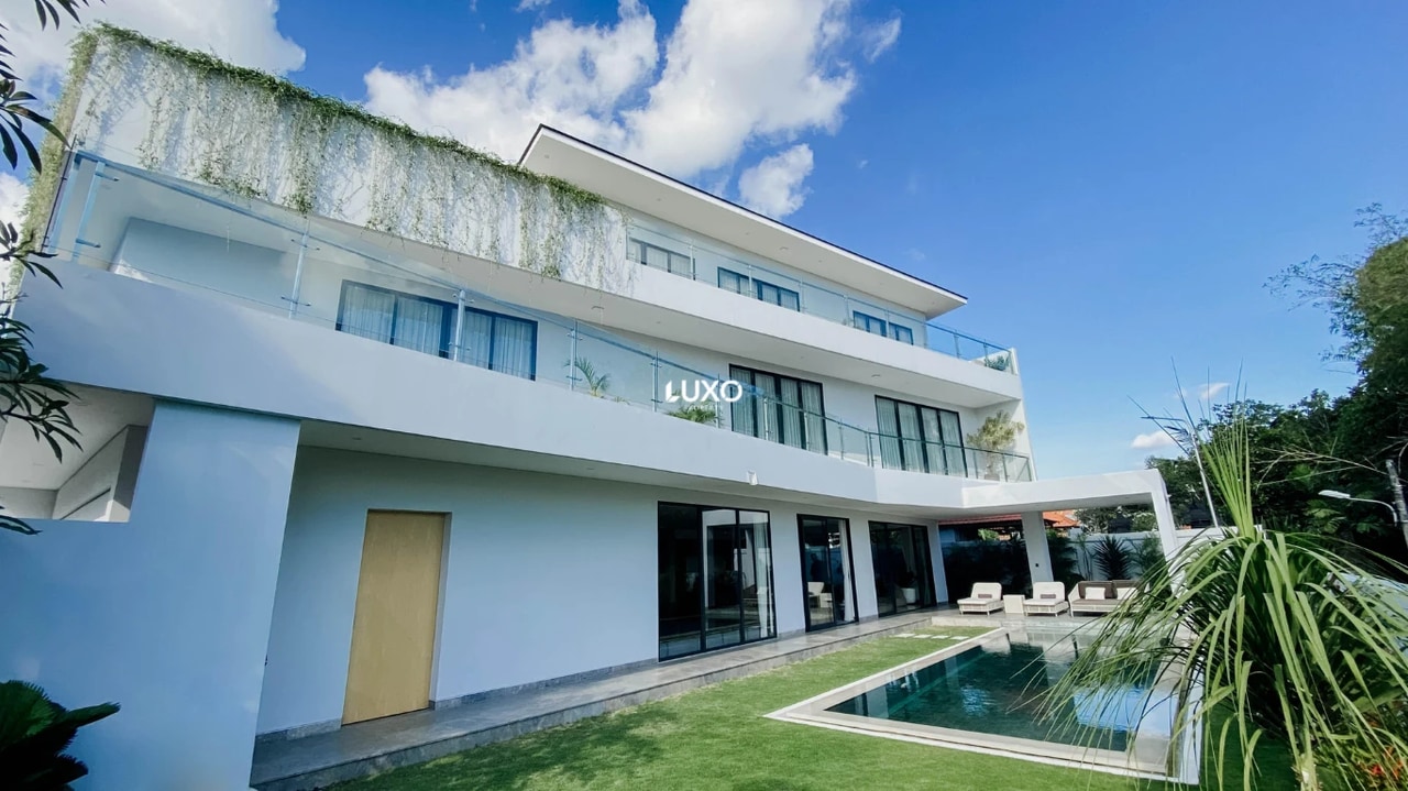 Modern 4 Bedrooms Villa in Pererenan