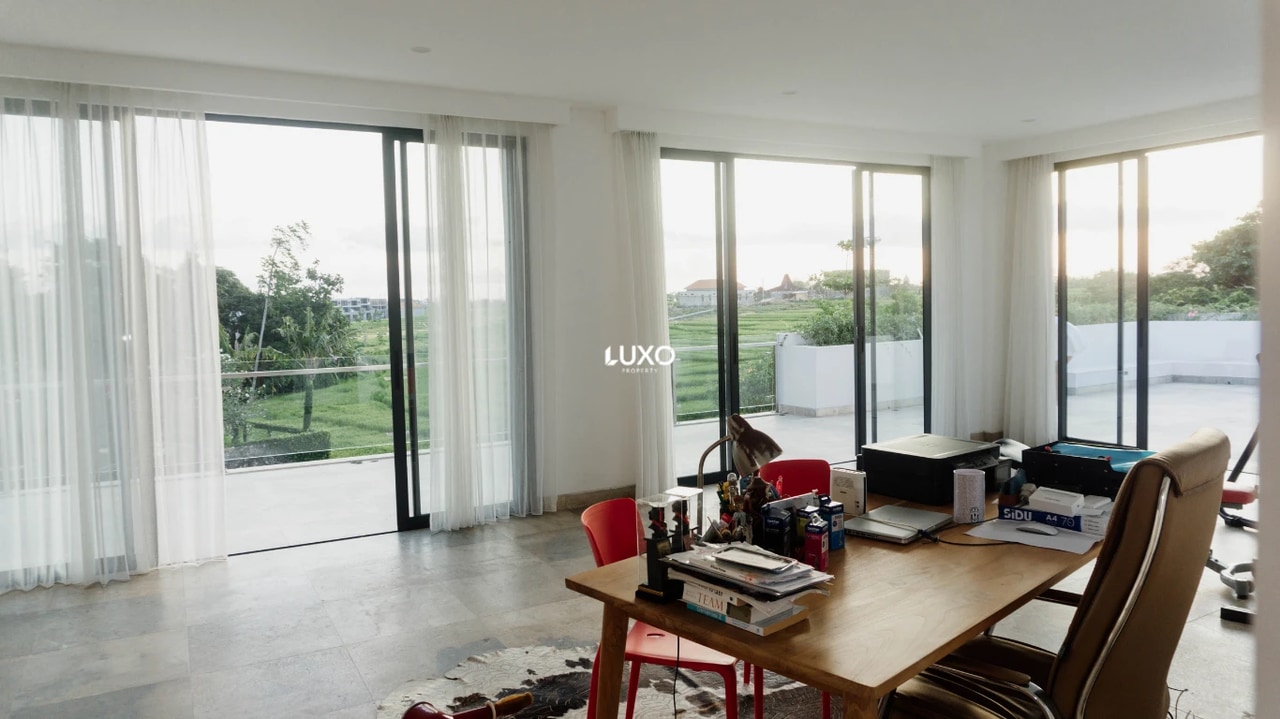 Modern 4 Bedrooms Villa in Pererenan