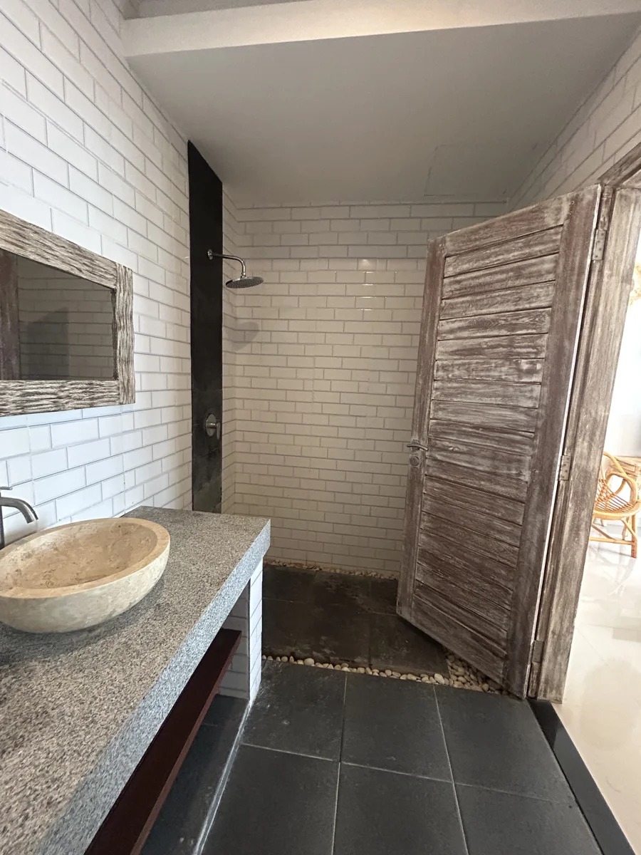 2br Villa for Rent in berawa annually 