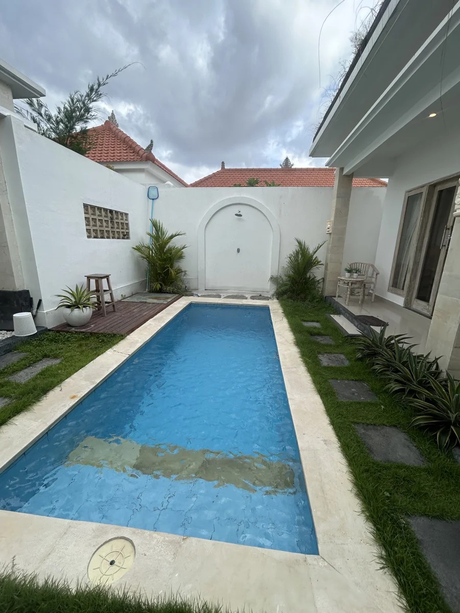 2br Villa for Rent in berawa annually 