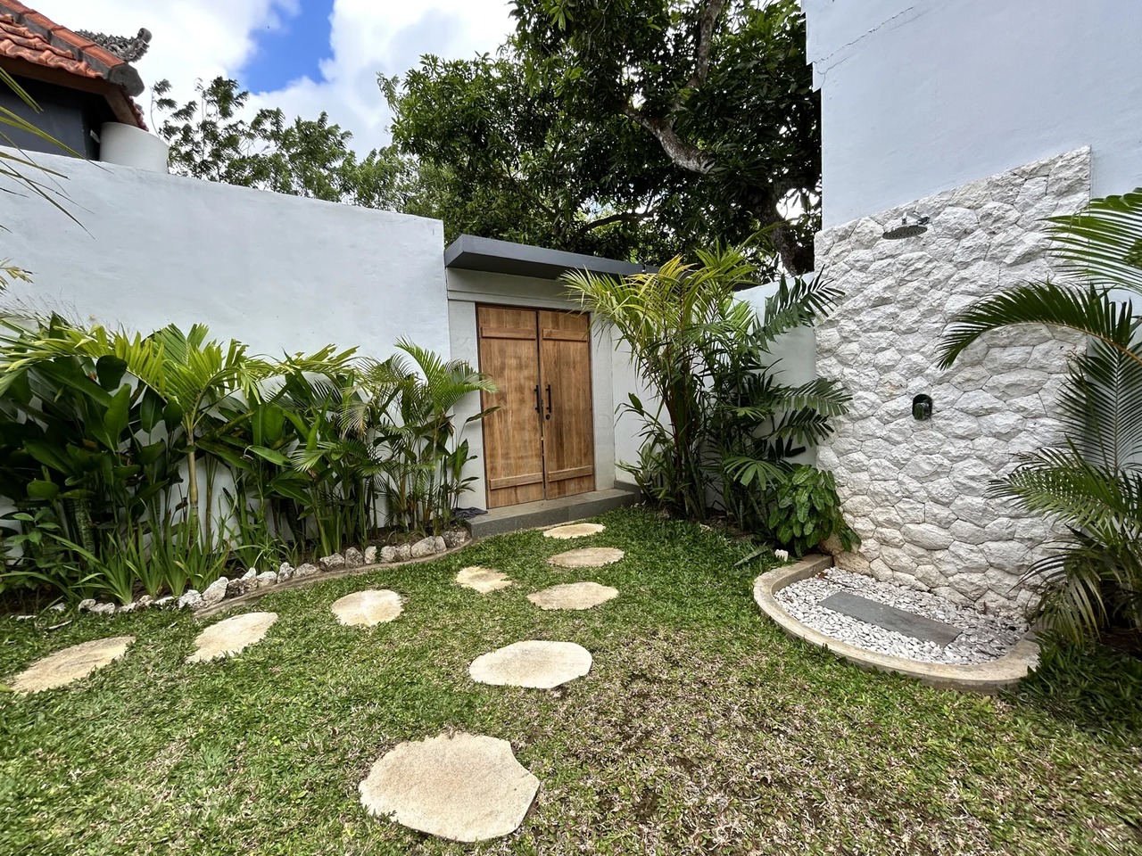 Minimalist 2BR Villa w/ Pool & Office