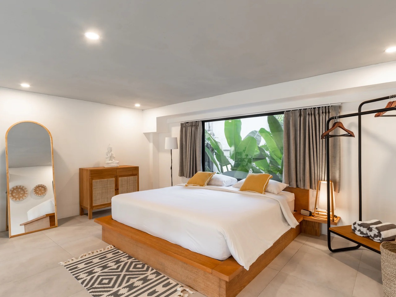 Stylish 1BR in Stunning Loft Complex