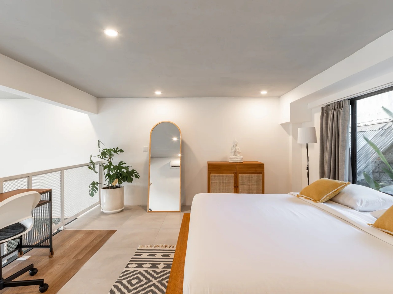 Stylish 1BR in Stunning Loft Complex