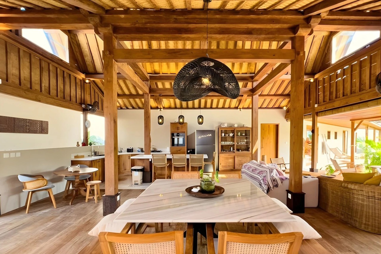 LEASEHOLD Combined Joglo & Modern Villa