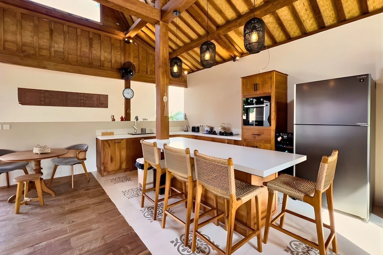 LEASEHOLD Combined Joglo & Modern Villa