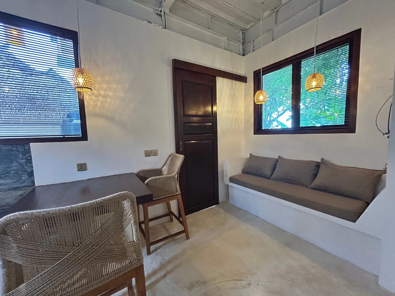 Minimalist 1BR Apartment w/ Pool