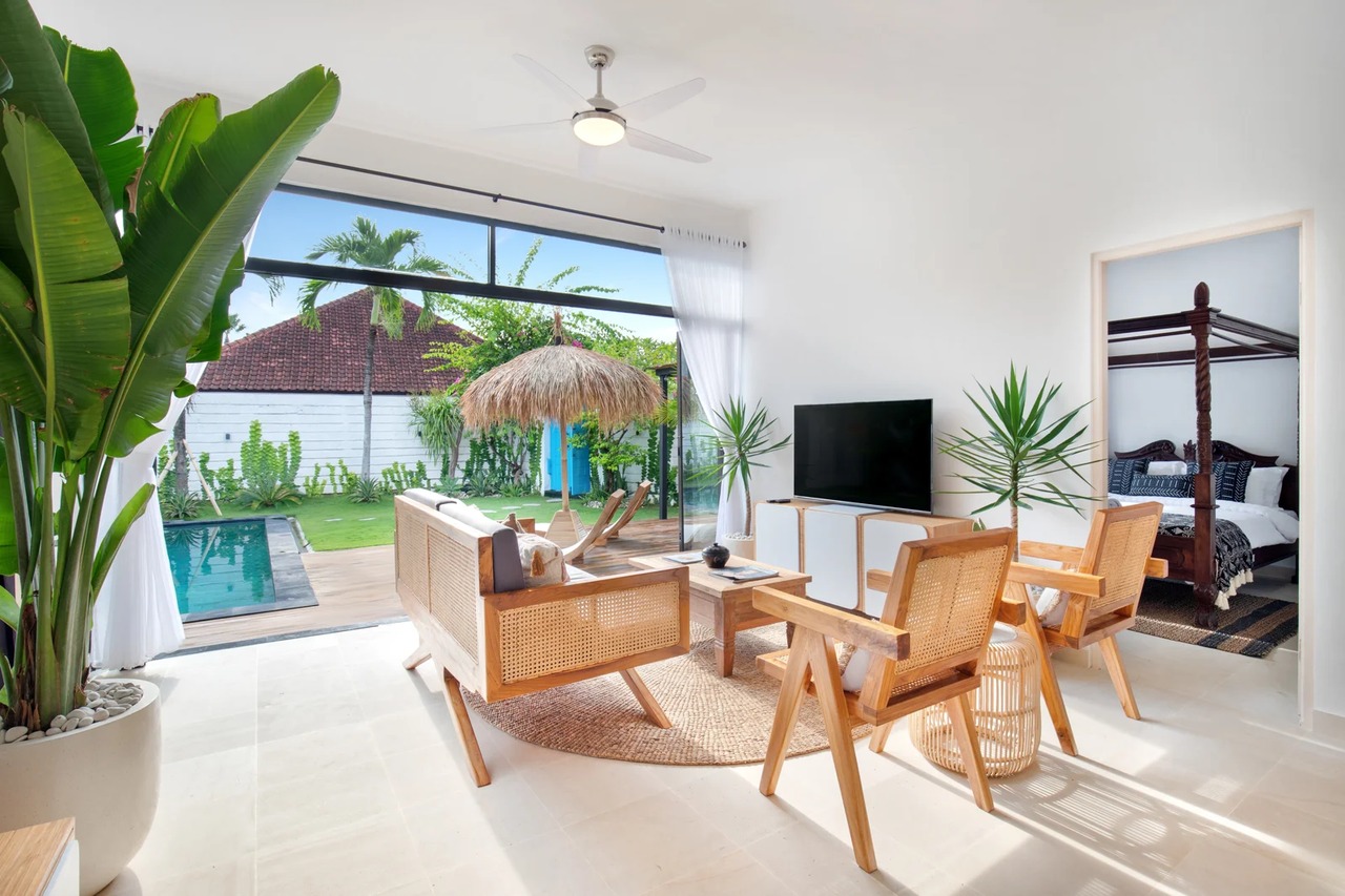 Beautiful 3 Bedrooms Villa LUX Mango