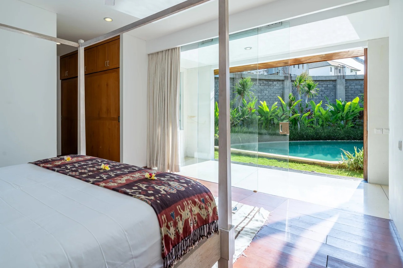 2BD + 1 Room Luxury Villa Ayuni Berawa