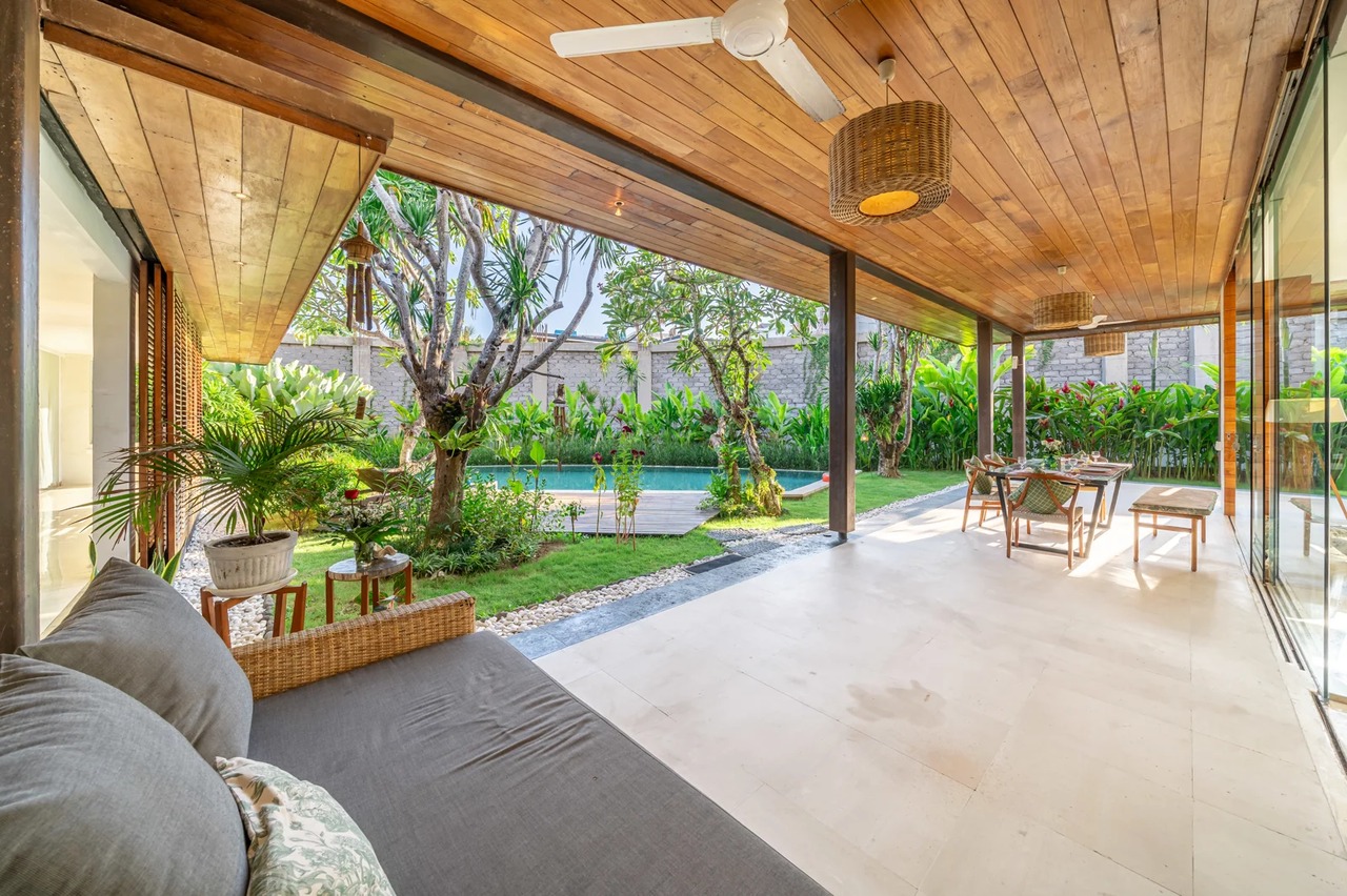 2BD + 1 Room Luxury Villa Ayuni Berawa