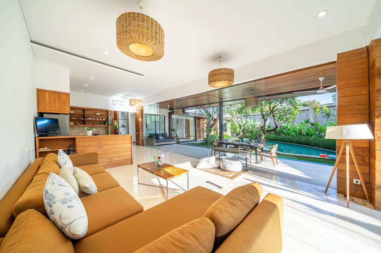 2BD + 1 Room Luxury Villa Ayuni Berawa