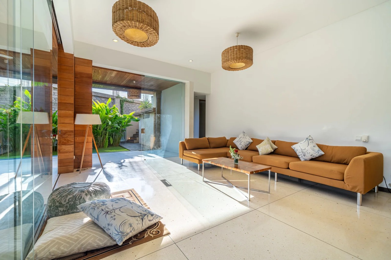 2BD + 1 Room Luxury Villa Ayuni Berawa
