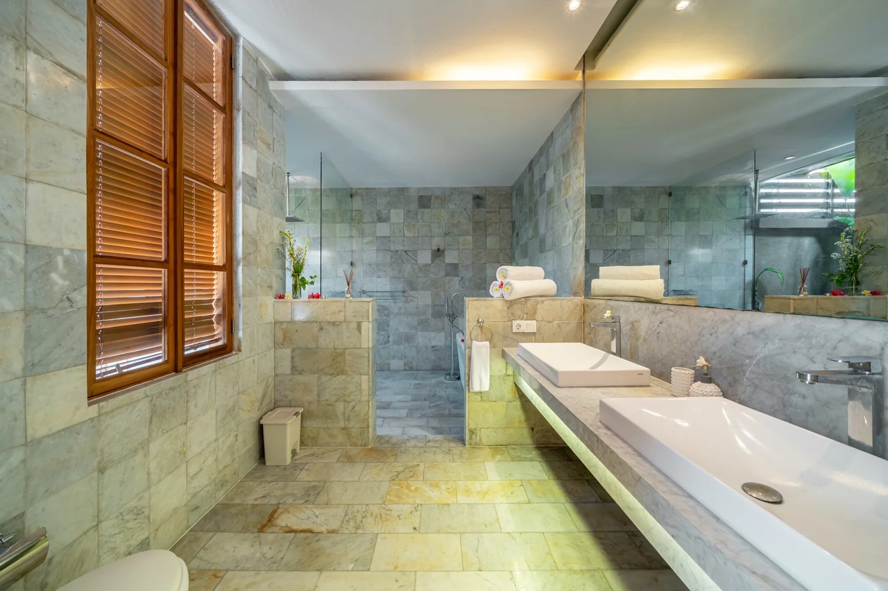 2BD + 1 Room Luxury Villa Ayuni Berawa