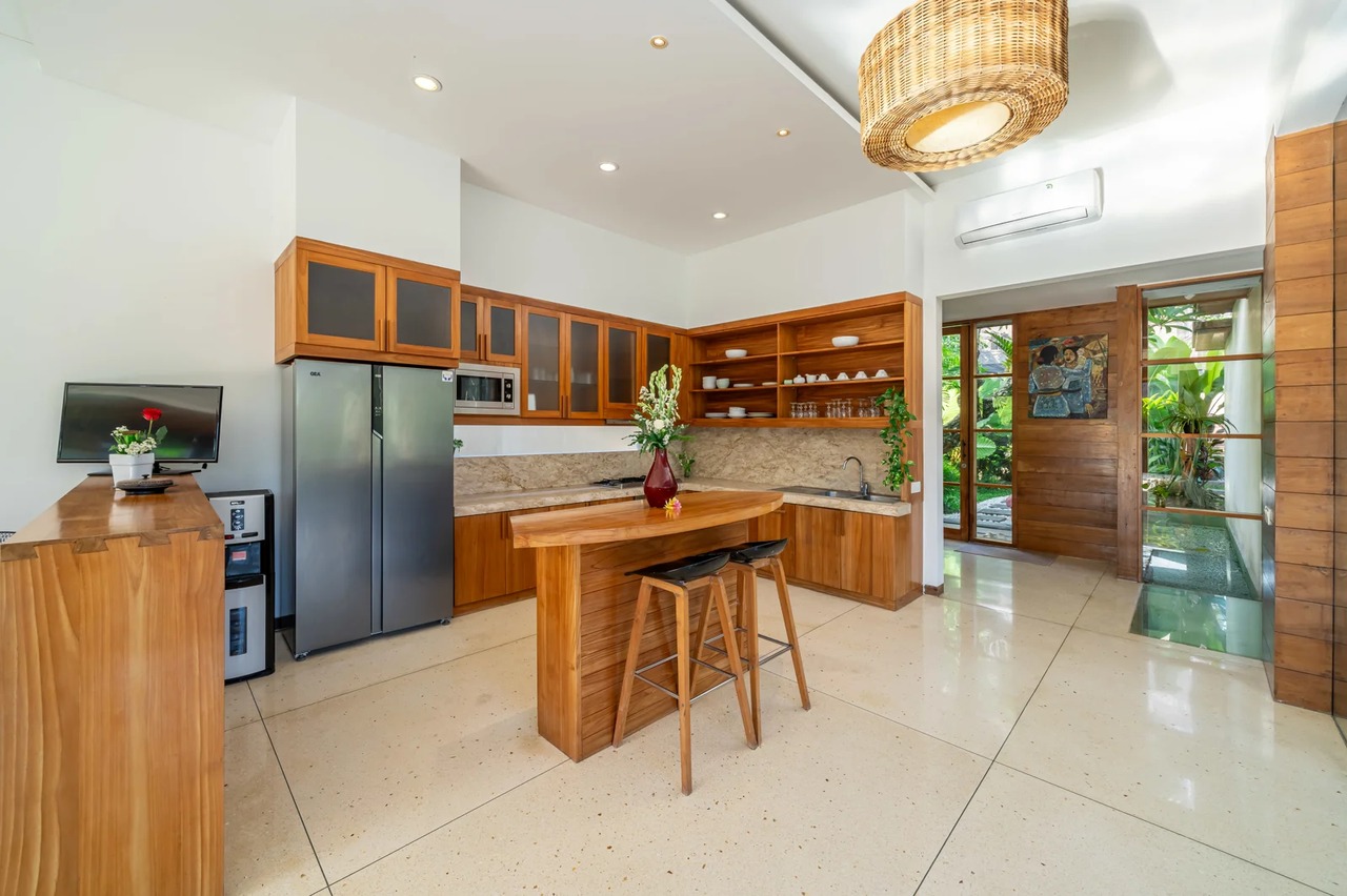 2BD + 1 Room Luxury Villa Ayuni Berawa