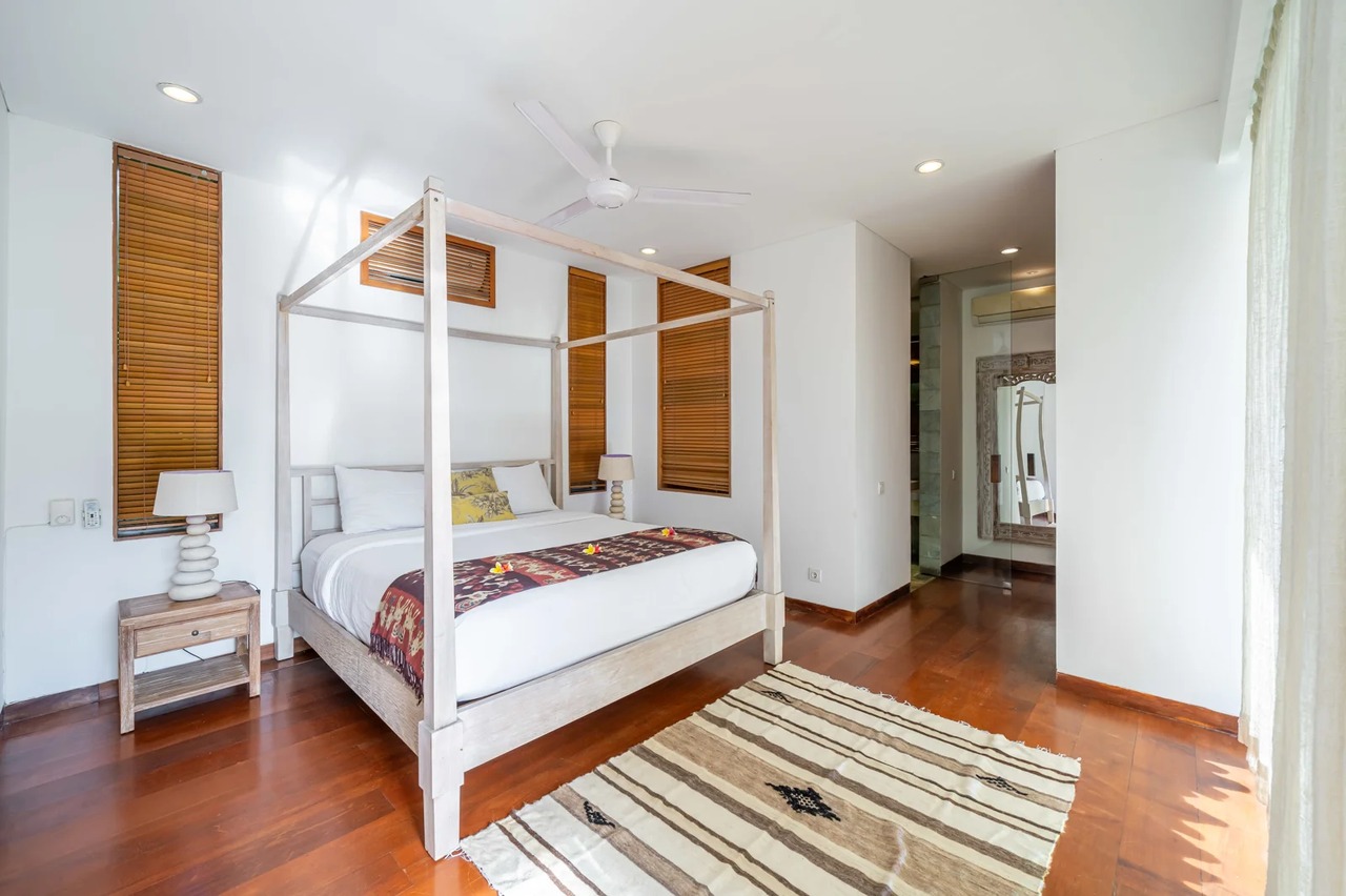 2BD + 1 Room Luxury Villa Ayuni Berawa