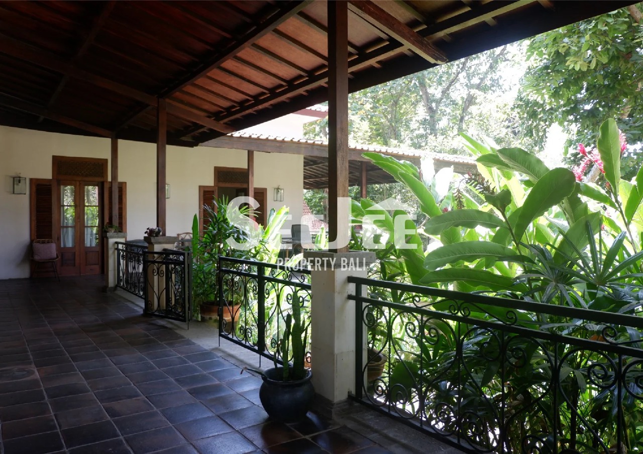 COLONIAL STYLE VILLA FOR SALE IN CANGU