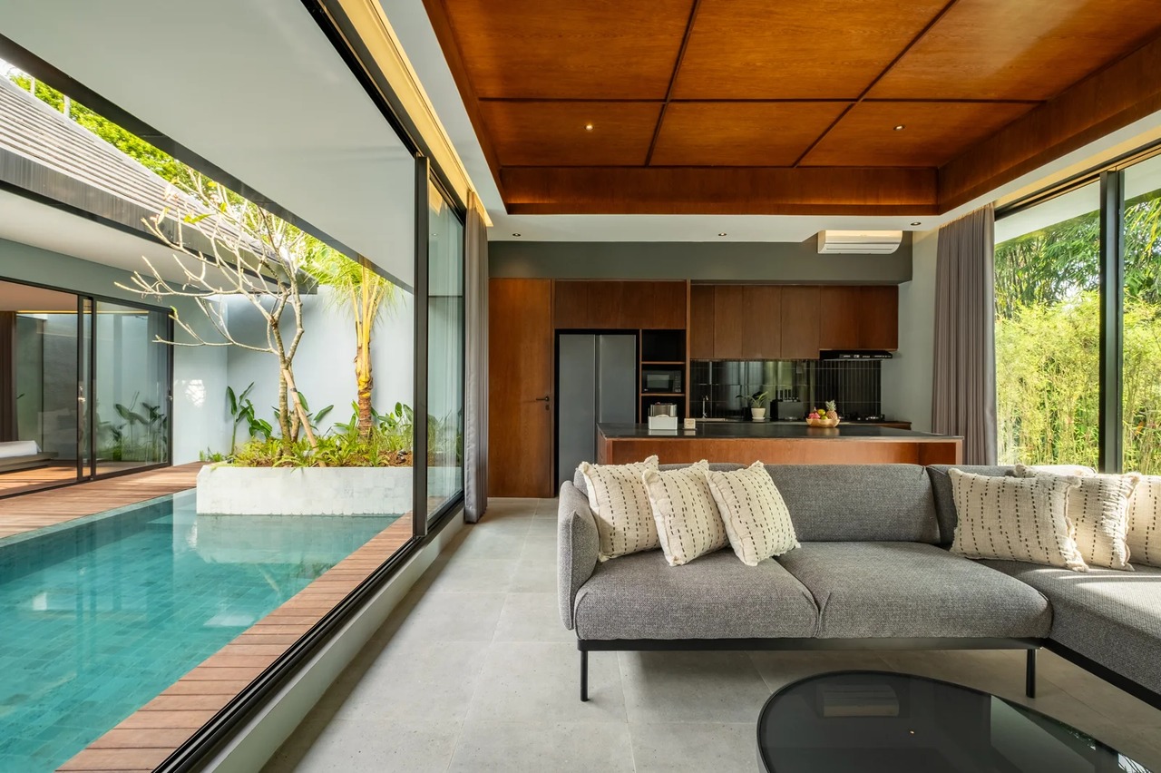 3 bedrooms villa with river view | Traff