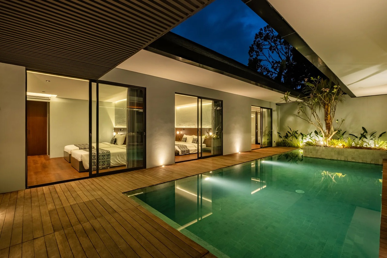 3 bedrooms villa with river view | Traff