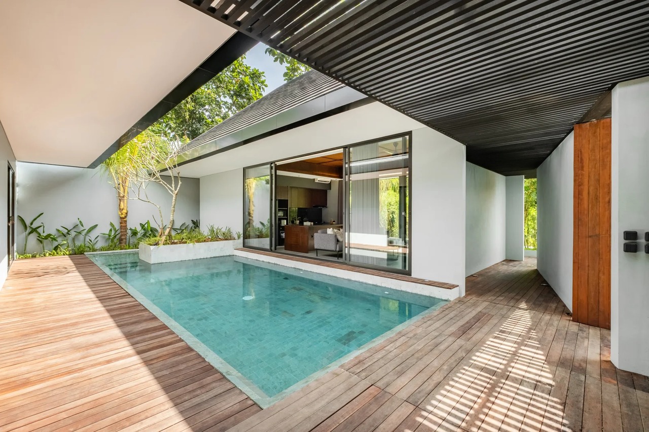 3 bedrooms villa with river view | Traff