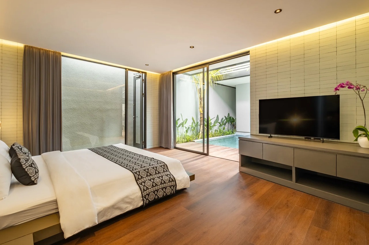 3 bedrooms villa with river view | Traff