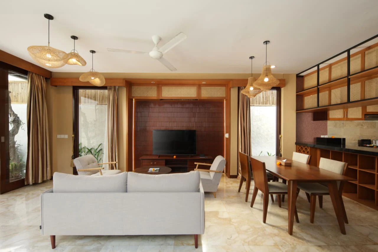 Modern 3 Bedrooms Villa in Batu Bolong