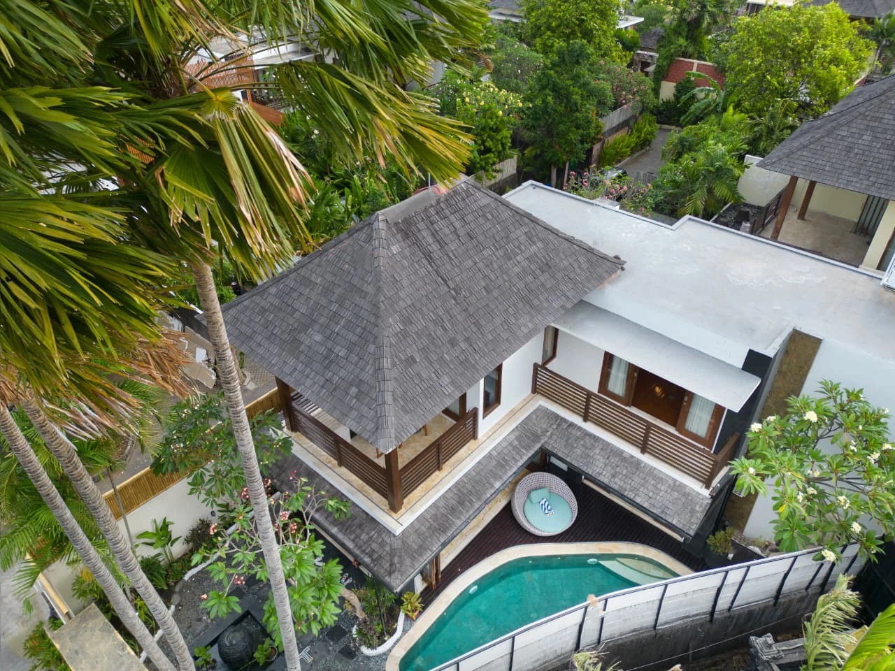 Modern 3 Bedrooms Villa in Batu Bolong