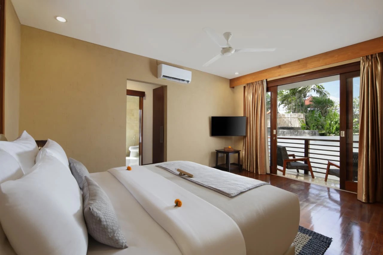 Modern 3 Bedrooms Villa in Batu Bolong