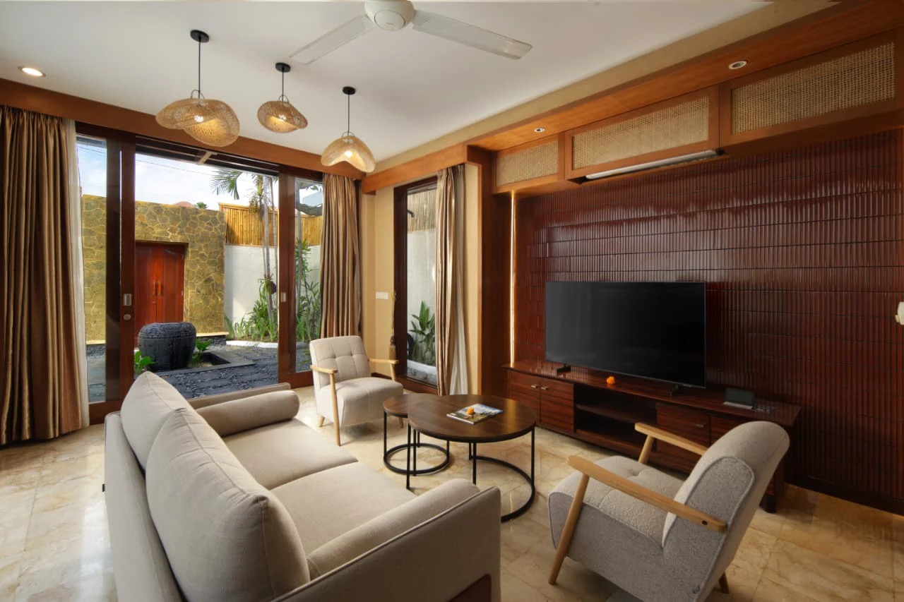 Modern 3 Bedrooms Villa in Batu Bolong