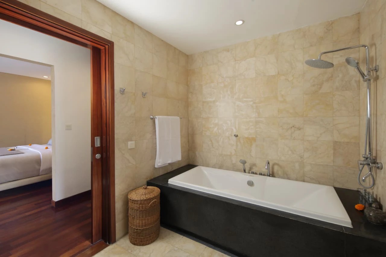 Modern 3 Bedrooms Villa in Batu Bolong