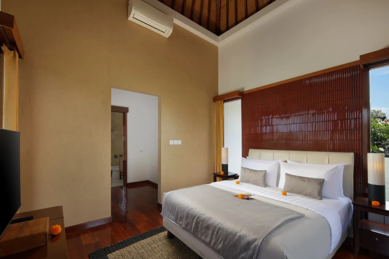 Modern 3 Bedrooms Villa in Batu Bolong